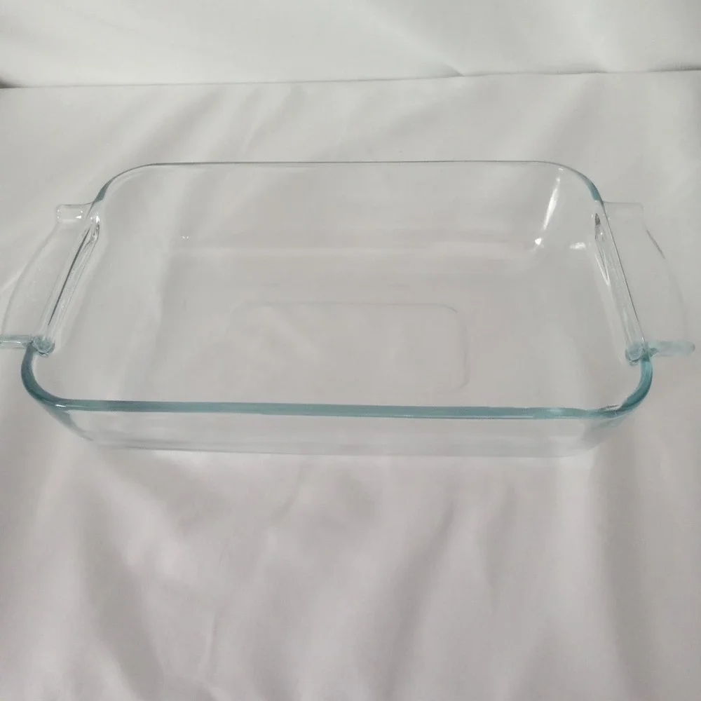 Pyrex rectangular glass